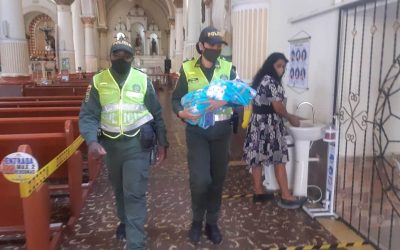 Bebé de días de nacido, fue abandonado en iglesia de Ibagué