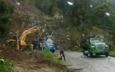 Paso restringido en la vía Rioblanco-Chaparral por derrumbe