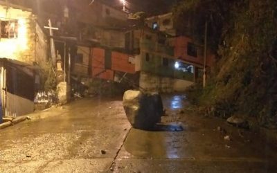 Esta es la roca que casi ocasiona una tragedia en el barrio Uribe Uribe