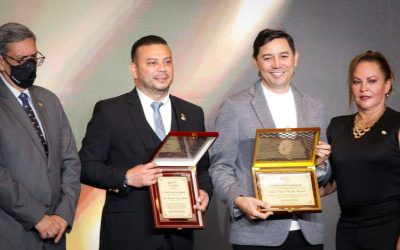 Gobernador y alcalde recibieron Premio Altius Especial