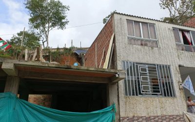 Autoridades suspendieron tres construcciones ilegales en Calambeo