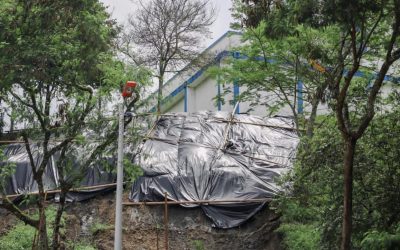 Por lluvias, tanque de Piedra Pintada en riesgo de desplomarse