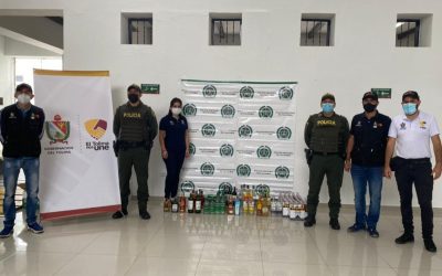 Incautación de 122 botellas de licor de contrabando en Ibagué