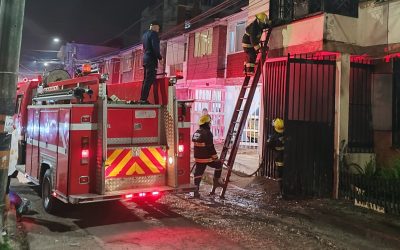 Bomberos Oficiales atendieron un incendio estructural en el barrio Arkarolina