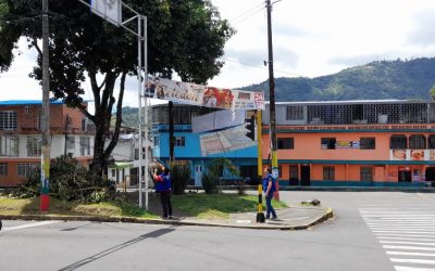 Autoridades retiraron publicidad ilegal en diferentes puntos de la ciudad