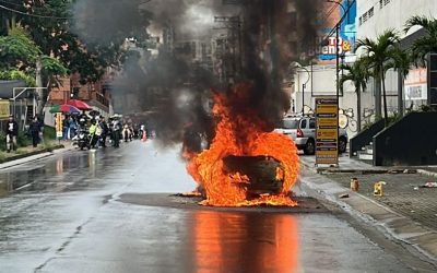 Nadie pudo evitar que se quemara el vehículo