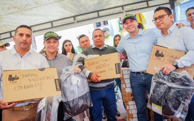 Alcaldía entregó 50 equipos portátiles a Juntas de Acción Comunal