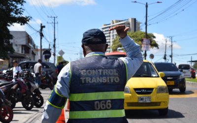 Vía al Aeropuerto Perales cerrada por evento de ciclismo
