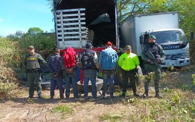 4 capturados y recuperados vehículo