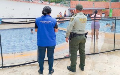 Cierran temporalmente un establecimiento de piscinas
