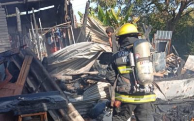 Bomberos de Ibagué extinguieron incendio en Villa Resistencia