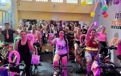 Actividad neón en el gimnasio ComfaTolima