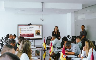 El apretón de la gobernadora a las autoridades