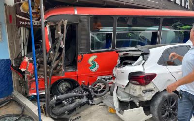 Diez heridos dejó accidente de buseta en Ibagué