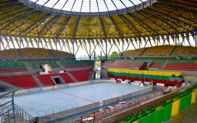 Terminó la instalación de la cancha del hockey línea