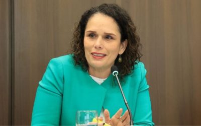 Nueva ministra de Transporte anuncia alza de peajes