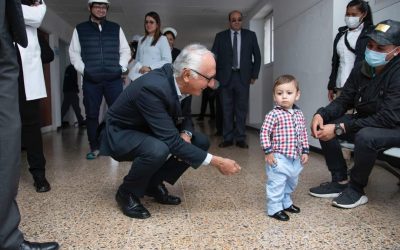 El Ministro de Salud visitó hoy el Instituto Materno Infantil