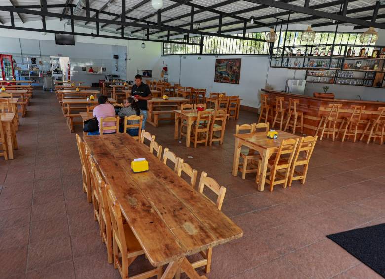 restaurantes-en-crisis-por-el-parque-arvi-ms-12_46441493_20241103132306