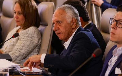 Minsalud anunció amenaza de retiro de laboratorio tras importación de medicamento para el VIH