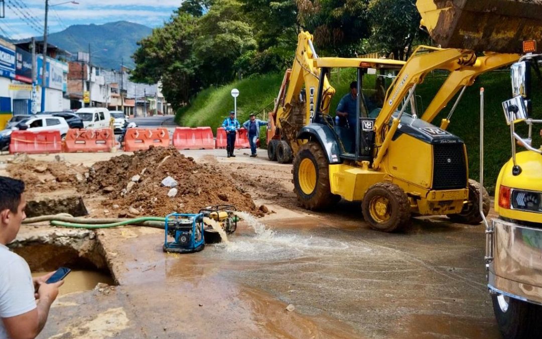 Daño en red de acueducto en la calle 35 con avenida Ferrocarril