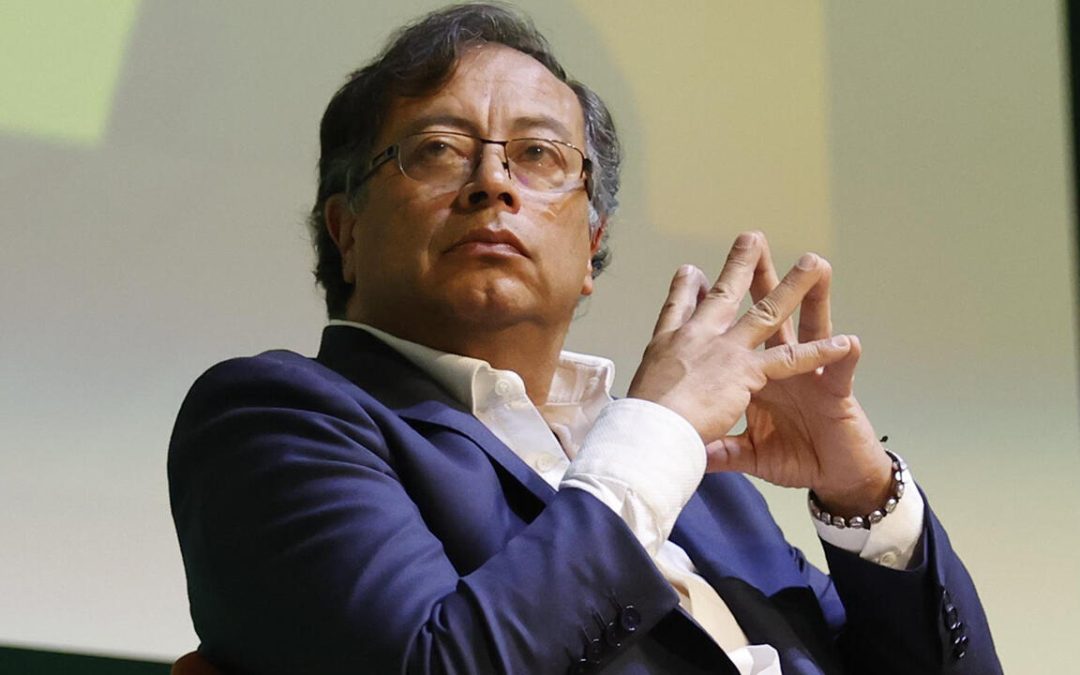Petro logra la reforma laboral y mantiene la presión por una constituyente