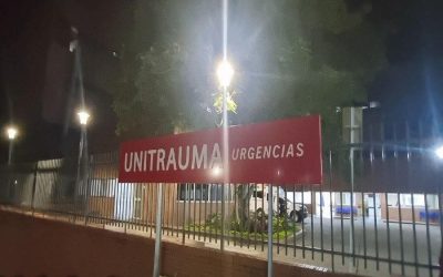 Protesta en UNITRAUMA por pagos atrasados y bloqueo a extrabajadores