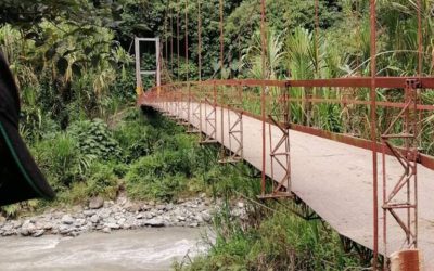 Puente en La María amenaza con colapsar y causar tragedia