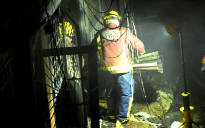 Bomberos controlan incendio en Antonio Nariño