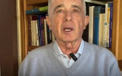 Exige retirar privilegios tecnológicos a Uribe durante detención