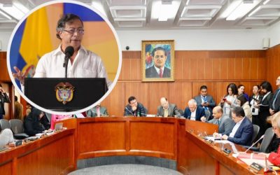 Petro rechaza reforma alternativa a la salud y defiende giro directo