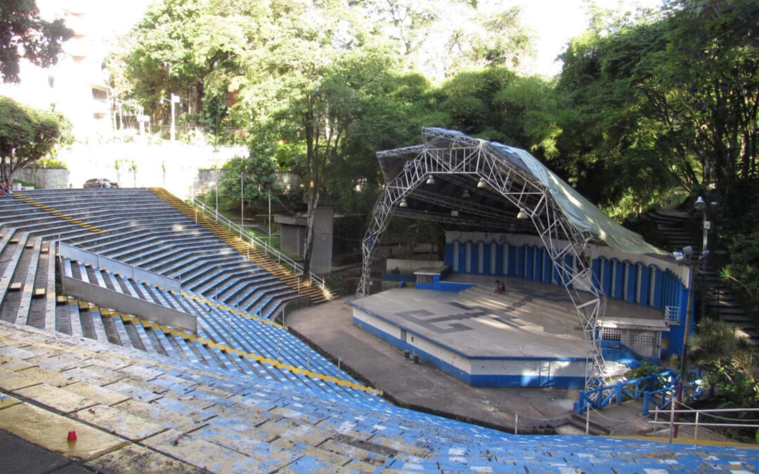 Procuraduría alerta retrasos en Parque Centenario