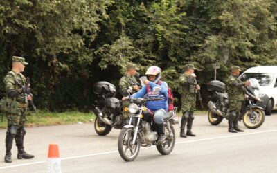 Ejército refuerza la seguridad vial en el Tolima por puente de Reyes