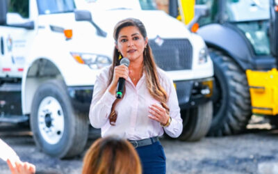 Adriana responde a ataques en redes y mantiene su postura