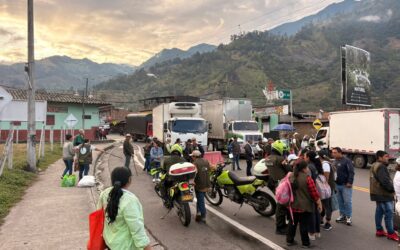 Se reactivan bloqueos en la vía Ibagué–Cajamarca por protesta campesina
