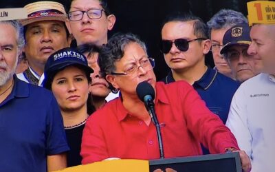 Petro arremete desde Medellín y exige transparencia sobre reforma a la salud