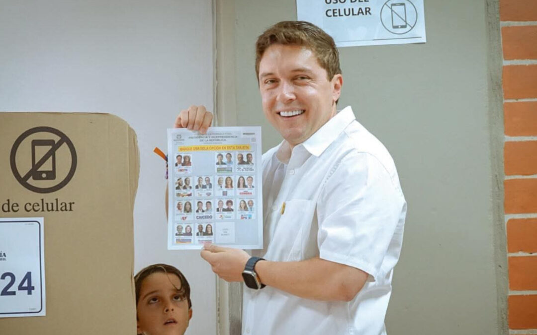 Representante tolimense votó y ratificó respaldo a Iván Cepeda