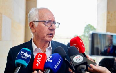 Gobierno insiste en la reforma a la salud y defiende el giro directo de los recursos
