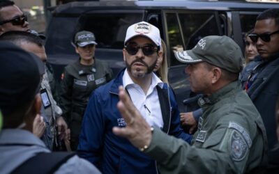 Demora en ayuda internacional abre debate sobre respuesta de Colombia tras el terremoto